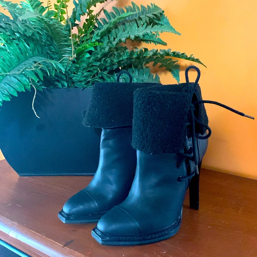 GX by Gwen Stefani black faux shearling booties size 8!!!